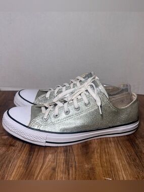 Converse Chuck Taylor All Star glitter women’s size 10